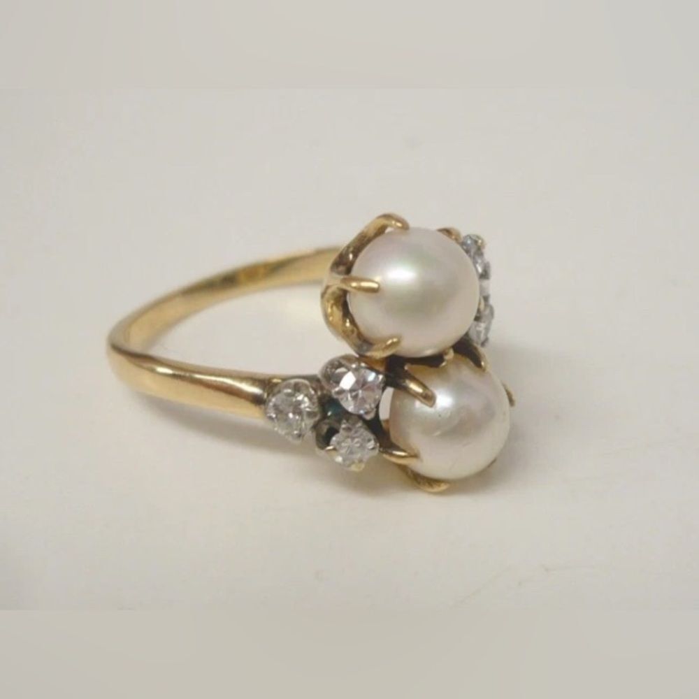 Estate 14K Akoya Pearls Diamond Ring, 5 pt Diamonds, 30 pt total Size 6 3.8 gr